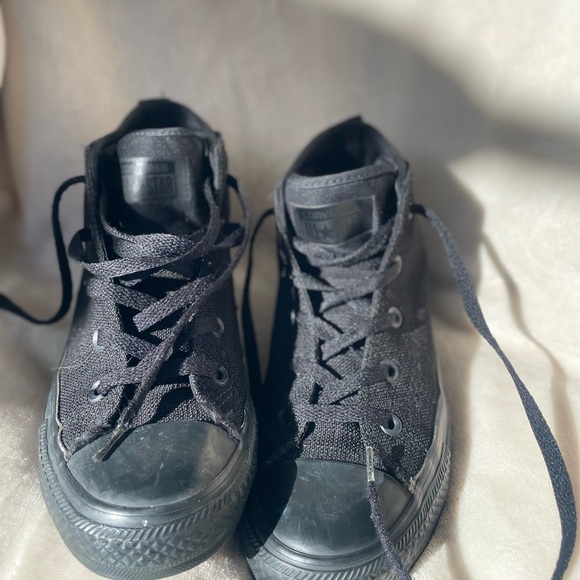 Converse - Picture 2 of 7